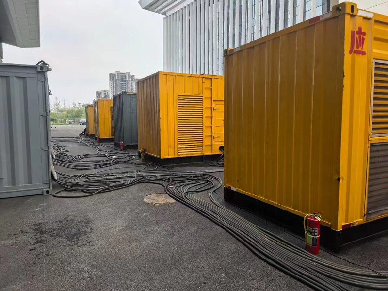 月湖不同季节柴油发电机组保养有哪些注意事项?