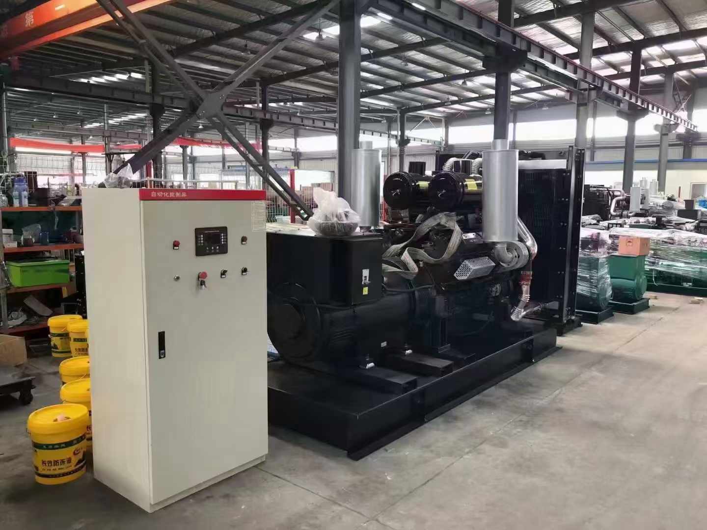 月湖柴油发电机运行时的噪音和振动水平如何?